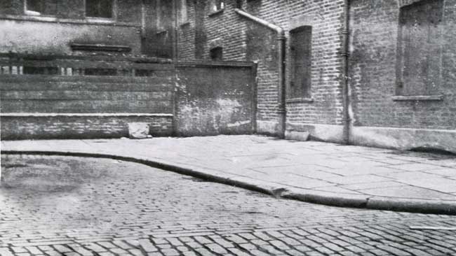 A picture of a corner of Mitre Square